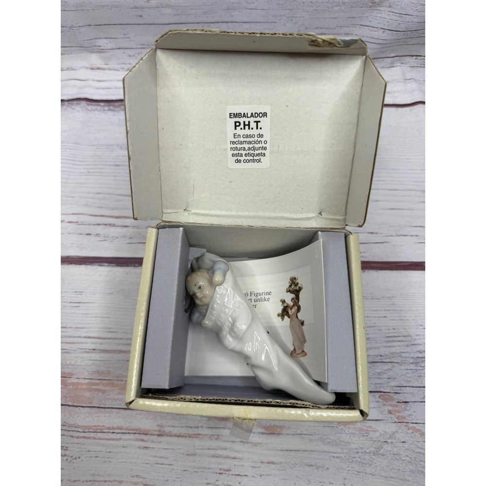 Lladro 1993 Babys First Christmas Stocking Ornament 06037 Porcelain Spain Box